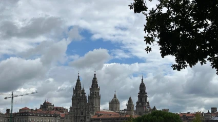 Vista de la Catedral de Santiago este martes desde La Alameda
