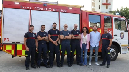16 bomberos de Lugo apoyarán la extinción del mayor incendio forestal de la historia de Galicia