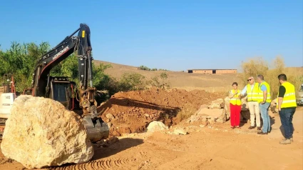 Visita a las obras de mejora de un camino rural