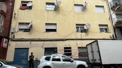 Imagen del edificio que ha colapsado y obligado a desalojar a 15 vecinos