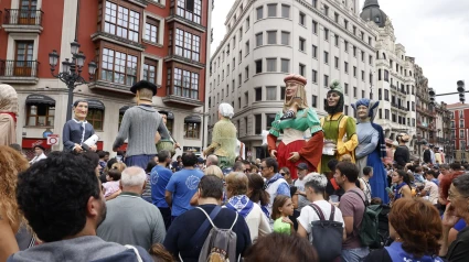 Gigantes y Cabezudos