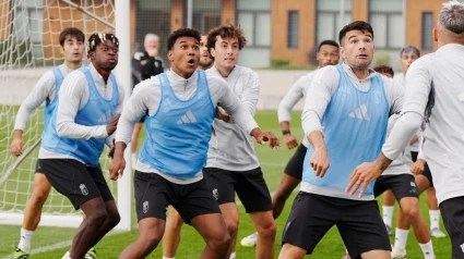 Entrenamiento del Granada en Lezama