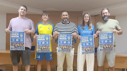 Participantes este lunes en la presentación del torneo de balonmano