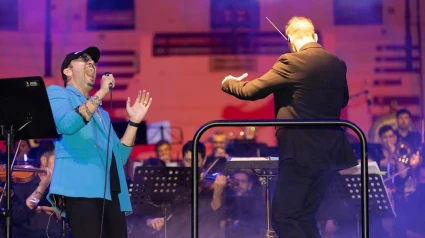 Un momento de la actuación del Sonafilm en Ondara