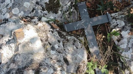 Acto vandálico en el Santuario de San Miguel de Aralar, han arrancado una cruz