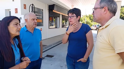 La subdelegada del Gobierno, Isabel Rodríguez, visitó el puesto de mando avanzado de Quiroga