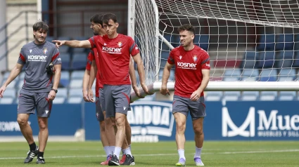 Budimir en un entrenamiento de Osasuna en Tajonar