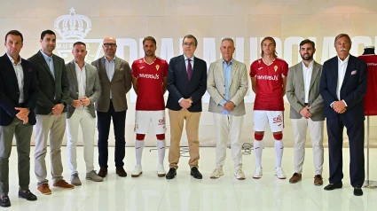 Real Murcia y Aparcamurcia renuevan su compromiso