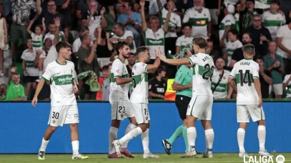 Imagen de la celebración del gol de Mendoza