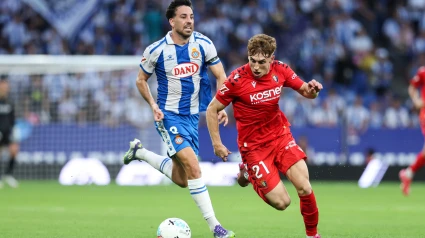 Víctor Muñoz en una jugada del Espanyol - Osasuna