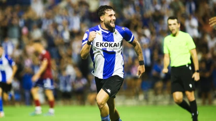 Samu Vázquez, lateral derecho del Hércules.
