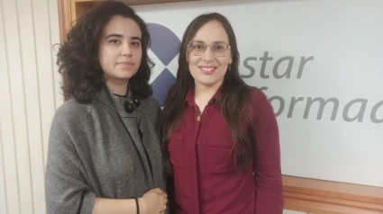 Irene Rodríguez Ríos y Arlene Dámela Figueredo en los estudios de COPE Ferrol