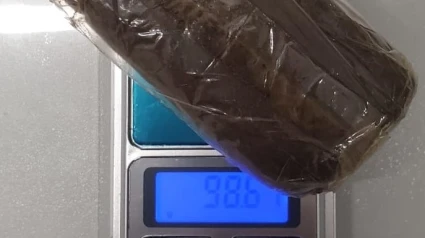 Pastilla de hachís de caso 100 gramos de peso