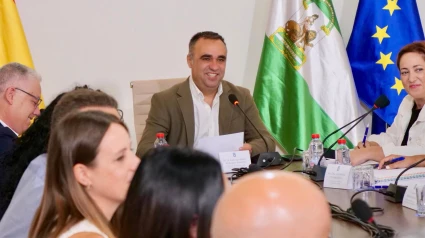 La Diputación reúne al Consejo de Alcaldes para abordar las ayudas a municipios con "escucha activa"