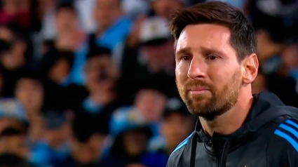 Leo Messi no pudo ocultar las lágrimas después de su último partido oficial en Argentina.