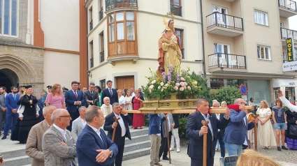 Procesión por el Día de la Patrona en Ribadeo