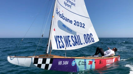 Dani Pich a bordo de su catamarán
