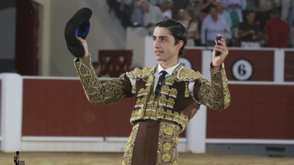 "El Mene" cortó la única oreja de la tarde en Albacete