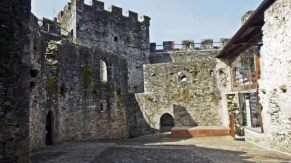 Interior del castillo de Moeche