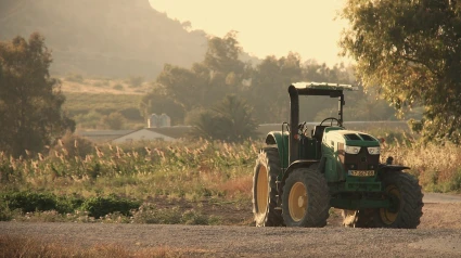 Tractor en el campo
