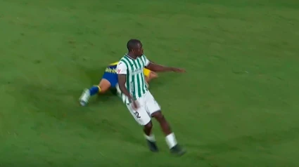 El CTA reconoce que Franck Fomeyem, defensa del Córdoba, debió ser expulsado.