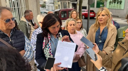 Elena Candia presentou esta iniciativa na confluencia das rúas Tui e Camiño Real