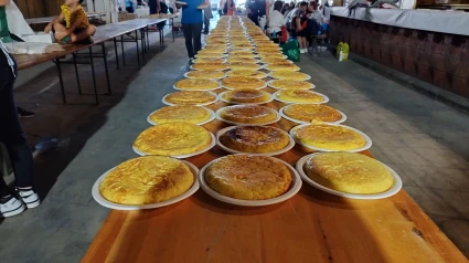 La receta de la Feria de la Patata de Cella: "650 tortillas y 3.000 raciones de guiso"