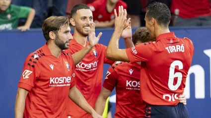 Osasuna celebra el primer gol contra el Rayo Vallecano marcado por Raúl García