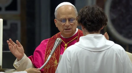 El Papa León XIV durante la vigilia de oración por el Jubileo de la Consolación