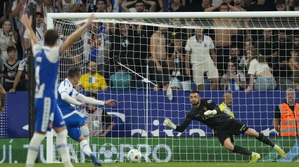Kike García marca de penalti, en el Espanyol - Mallorca