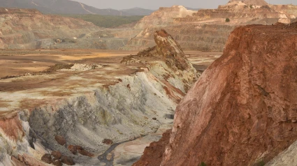 Cerro Colorado, mina a cielo abierto de cobre y otros minerales situada cerca de Minas de Riotinto, provincia de Huelva