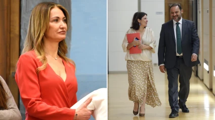 A la izquierda, Carolina Perles; a la derecha, Adriana Lastra y José Luis Ábalos