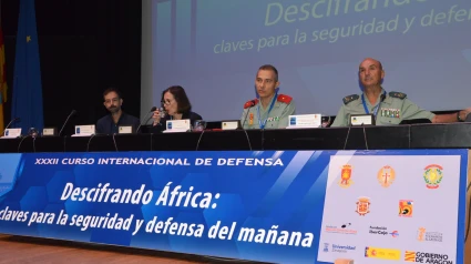 Los ponentes de la segunda jornada del Curso de Defensa