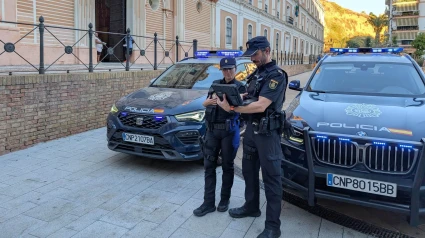 Agentes de la Policía Nacional a las puertas de la Catedral de la Merced
