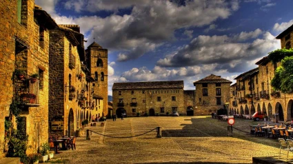 Plaza de Aínsa