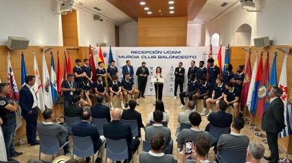 La presidenta de la UCAM durante la recepción en San Esteban