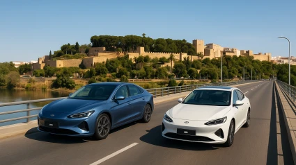 Dos BYD recorren el Puente de la Autonomía en Badajoz (recreación infográfica)
