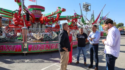 El alcalde de Lorca y concejales supervisan la instalación de las atracciones feriales