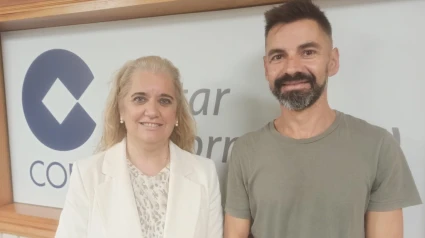 Rosa Martínez, concejala de Ferrol, y Guillermo García profesor de yoga