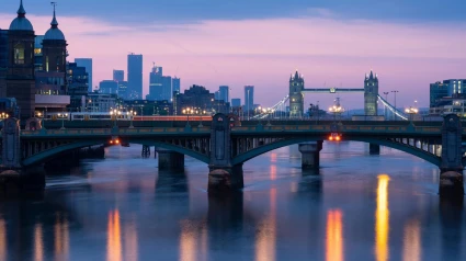 El río Támesis a su paso por Londres (Reino Unido)