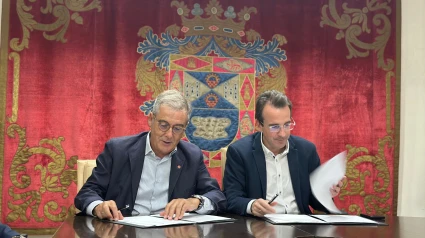 Jesús Manuel Casares Ruiz, Director de Cáritas Diocesana de Getafe y Miguel Ángel Recuenco, Alcalde-Presidente del Ayuntamiento de Leganés