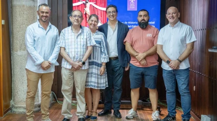 FOTO DE FAMILIA HERMANDAD DEL CALVARIO