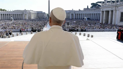 VATICAN CITY (Vatican City State (Holy See)), 17/09/2025.- A handout picture provided by the Vatican Media shows Pope Leo XIV leading the weekly general audience in Saint Peter's Square, Vatican City, 17 September 2025. (Papa) EFE/EPA/VATICAN MEDIA HANDOUT HANDOUT EDITORIAL USE ONLY/NO SALES
