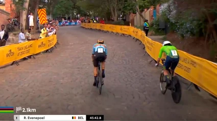 Remco Evenepoel dobla a Tadej Pogacar a dos kilómetros para la meta en Ruanda.
