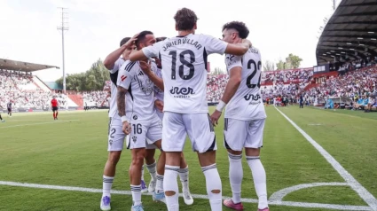 Los futbolistas del Albacete celebran la victoria contra el Valladolid
