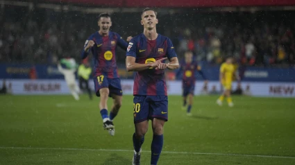 Dani Olmo celebra el gol del Barcelona al Getafe