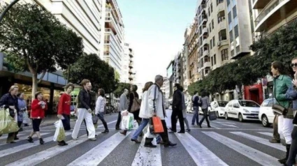 Peatones por Colón