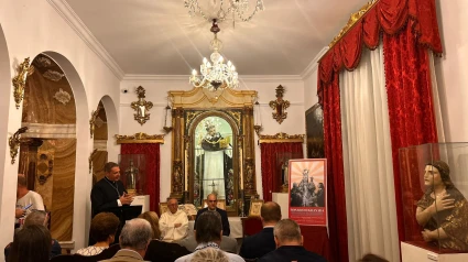 Presentación del cartel de la Archicofradía del Rosario