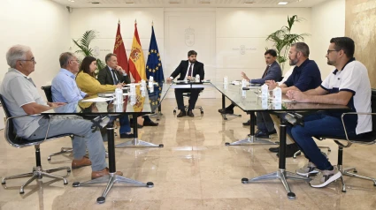 El presidente de Murcia, el alcalde de Lorca y los vecinos afectados por las riadas