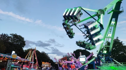 Las atracciones comienzan a funcionar este jueves en el ferial de San Froilán